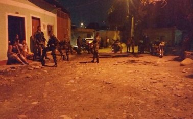 Estas balaceras fueron recurrentes en el últimos trimestre del año pasado, lapso en el que ocurrieron al menos 13. Esta noche hubo un despliegue de Policía y Ejército en La Playita. Andrés González