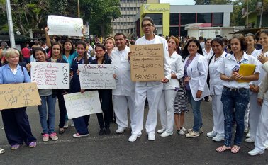 La decisión fue tomada tras una asamblea con todos los profesionales que forman parte de la comunidad hospitalaria. La Opinión