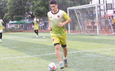 El martes se conoció que el jugador argentino no continuaría en el Cúcuta Deportivo. Fue él mismo el encargado de hacer el anuncio en sus redes sociales, donde aprovechó para despedirse de la hinchada cucuteña. Archivo La Opinión