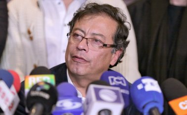 Gustavo Petro, candidato presidencial, aseguró que el exmandatario venezolano Hugo Chávez no fue un dictador, pero Nicolás Maduro, sí. Colprensa