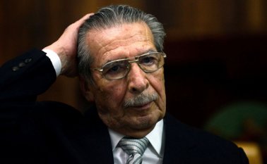 El exjefe de Estado había sido condenado el 10 de mayo de 2013 a 80 años de prisión por el delito de genocidio. Sin embargo, diez días después su condena fue anulada por fallas procesales. AFP