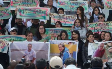 Hace un llamamiento a que se ha un uso responsable de la información. Internet
