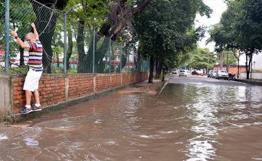 También hay alerta naranja por probabilidad de crecientes súbitas en varios departamentos, entre ellos Norte de Santander. Edinsson Figueroa