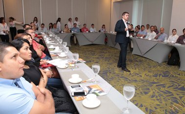 Actividad de negocios. César Obando