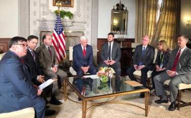 El vicepresidente Mike Pence se reunió con un grupo de dirigentes opositores venezolanos en Lima. Tomada de Twitter