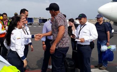 El actor llegó escoltado en caravana hasta el hotel Intercontinental en Bocagrande. Twitter