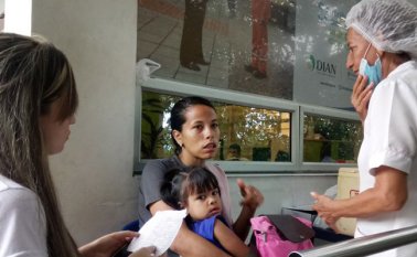 La atención en salud para la población migratoria deja un balance de más de 1.225 personas vacunadas, con el fin de prevenir la expansión de diversas enfermedades que circulan en la zona fronteriza. Archivo