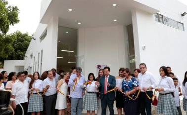 El gobernador William Villamizar entregó un auditorio en el Instituto Técnico Guaimaral para la presentación de actos culturales y sociales, de docentes y estudiantes. Cortesía