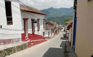 Del Catatumbo, una de las zonas más pobres y olvidadas de Colombia, hacen parte los municipios de Convención, El Carmen, El Tarra, Hacarí, La Playa, San Calixto, Sardinata, Teorama y Tibú. @ConvencionNdS
