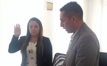 la abogada Martha Rozo Rey asumió ante el alcalde (e), Reinaldo Silva, el cargo como secretaria de Gobierno de Pamplona. Cortesía