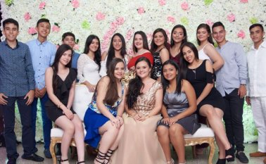 Lina María Serrano Castellanos junto a sus compañeros del grado décimo del Colegio Cardenal Sancha. Laura Correal