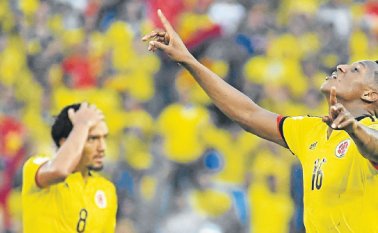 Los defensores Davinson Sánchez y Yerry Mina son dos de los jugadores jóvenes que se han consolidado en la Selección cafetera. Archivo