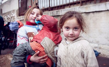 Aunque el Gobierno ha anunciado ayudas como subsidios, guarderías y más escuelas abiertas todo el día, otros aseguran que la situación no mejorará si no se reforma el sistema fiscal del país. Internet