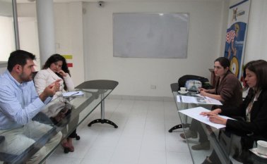 La directora de Procolombia, Gladys Cely, se entrevistó con el director de la Cámara de Comercio de Pamplona, Carlos Solano.
Roberto Ospino / La Opinión