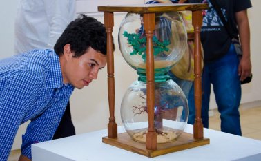 La Torre del Reloj, donde se podrán postular las obras, está ubicada en la calle 13 entre avenidas 3 y 4.
Cortesía AKC para La Opinión