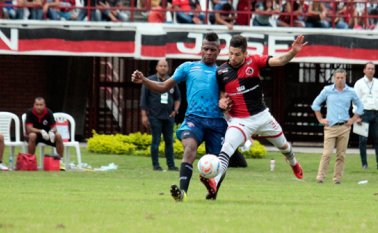 Hoy El equipo motilón en casa busca ampliar su buena racha en el Torneo de Ascenso para festejar a final de año el regreso a la A. Archivo La Opinión