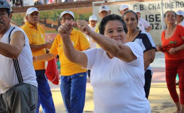 La actividad física es importante para alargar la vida más de 14 años en el caso de las mujeres y 12 en el de los hombres. Archivo