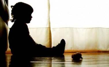 La niña estuvo a cargo del Instituto Colombiano de Bienestar Familiar (ICBF), luego de conocerse que su madre la agredía.  Colprensa