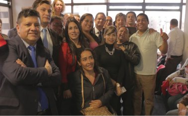 La exfórmula vicepresidencial de Viviane Morales, Jorge Leyva Durán y los 30 excandidatos al Congreso del Partido Somos, adhirieron a la campaña de Germán Vargas Lleras. Cortesía