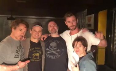 Chris Evans tiene un plan para que Mark Ruffalo siga la iniciativa. Captura video Twitter