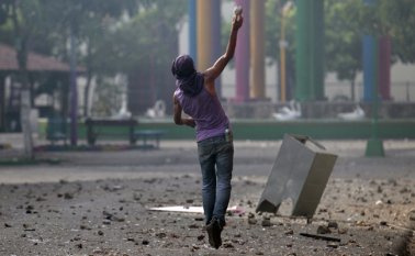 Las protestas, que iniciaron estudiantes el 18 de abril contra una reforma a la seguridad social y que se extendieron a otros sectores contra la represión y para exigir libertad y democracia, dejaban un saldo no oficial de 52 muertos. AFP