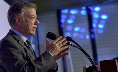 "Somos generosos con los emigrantes venezolanos, nuestros hermanos, e implacables con el régimen", dijo Santos. Colprensa