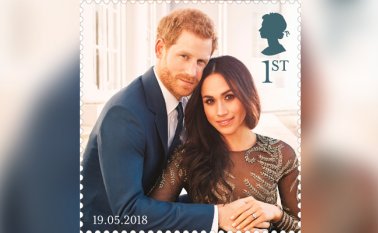 Enrique y Markle se han mostrado muy afectuosos, algo totalmente inusual en la familia real. Los británicos sólo muestran su emoción a los perros y los caballos”,. Internet