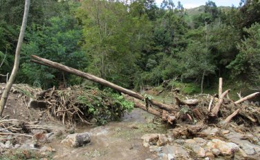 Los organismos de socorro de Pamplona buscan evitar hechos como el desbordamiento de la quebrada Monteadentro, que ocasionó pérdidas de cultivos y afectación estructural en viviendas y vías. Archivo