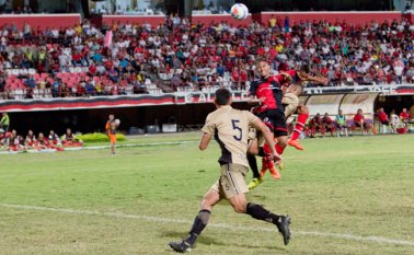 El Cúcuta Deportivo sigue sembrando un camino de éxitos para buscar el anhelado regreso a la A. Anoche, en el estadio General Santander, retuvo su invicto al empatar con Tigres de Bogotá. Alfredo Estévez