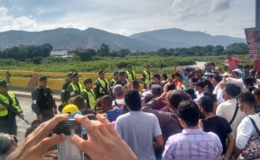 Cierre de frontera. Archivo La Opinión