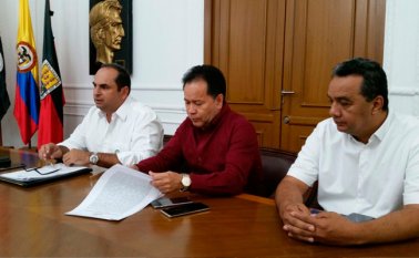 El avance recorta el cronograma y favorece que en agosto se puedan tener contratadas obras, aseguró el gobernador William Villamizar.
Cortesía