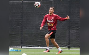 Con la sanción, el jugador peruano se queda sin ir al Mundial al que clasificó su selección tras 36 años de ausencia. Archivo