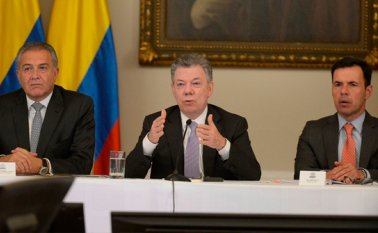 La polémica que se ha desatado con relación a la supuesta falta de transparencia que rodea el proceso electoral del próximo domingo, llevó al Gobierno a convocar de manera urgente la Comisión Nacional de Garantías. Presidencia