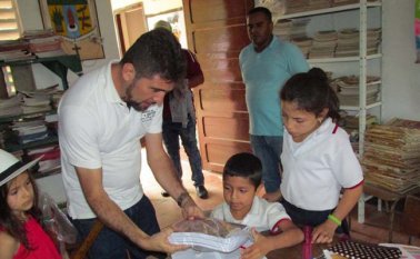 “No es abandono del cargo, y estoy las 24 horas del día, atendiendo cualquier situación que ocurra en el municipio”, dijo el alcalde, quien estudia en la Universidad de Santander Cortesía