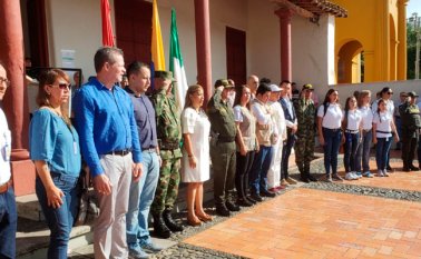 Alcaldesa Miriam Prado, representantes del Ministerio Público, Fiscalía, Registraduría y Fuerzas Militares hicieron apertura de las elecciones presidenciales en Ocaña. Twitter