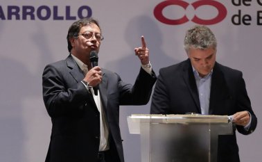 Los candidatos Gustavo Petro e Iván Duque, vienen sosteniendo reuniones con las diferentes fuerzas políticas para concretar el mayor número de apoyos que les permita llegar fortalecidos a la segunda vuelta. Archivo