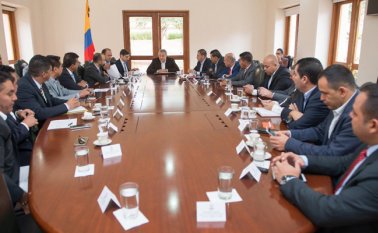 "Con los alcaldes nos enfocamos en dejar una hoja de ruta clara más allá del 7 de agosto para el Catatumbo", expresó el vicepresidente Naranjo. Tomada de Twitter