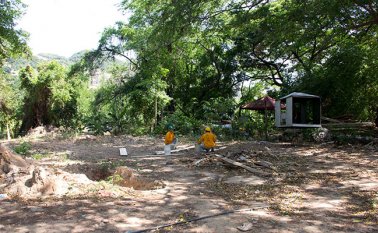Las obras de la cancha y el salón comunal del barrio Santa Clara siguen a la espera de los permisos de Corponor para el derrumbe de algunos árboles, y seguir con la adecuación del terreno y finalmente con la construcción. Alfredo Estévez
