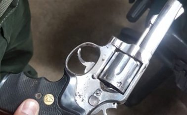 Al entierro llegaron refuerzos e incluso el helicóptero Halcón Bell 407, de la Policía de Medellín. El Colombiano