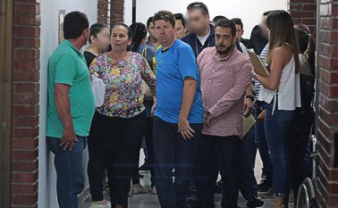 Los detenidos eran presentados ayer en audiencia en el Palacio de Justicia, para que respondan por irregularidades en contratación. César Obando