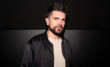 La canción fue compuesta por Camilo Echeverry y los hijos de Ricardo Montaner, Mau y Ricky.  Colprensa