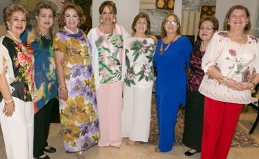 Esperanza De la Cuadra, Susy Suárez, Nelly Rubio, Hortensia de Montañez, Ligia Medina, Ruby Camargo, Raquel de Gélvez y Carolina Figueredo. Juan Pablo Cohen / La Opinión