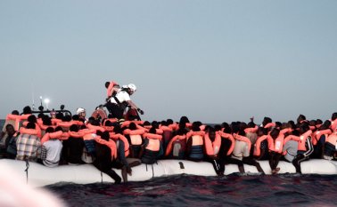 Migrantes rescatados por el barco Aquarius de la oenegé. AFP