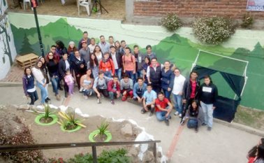 Las juntas de acción comunal de los barrios San Ignacio, El Buque y Las Américas, se unieron para embellecer el pasaje Faría y de esa forma rechazaron los actos de vandalismo que ocasionan los amigos de lo ajeno. Roberto Ospino