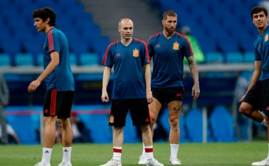 El partido está irremediablemente marcado por la sobresaltada semana de España, que el martes conoció el despido de su seleccionador Julen Lopetegui. AFP