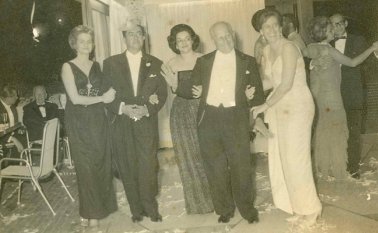 Fotografía tomada en una fiesta de Año Nuevo. La Opinión