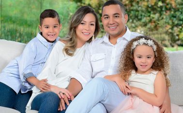 Con Catalina Henao, su esposa, espera su cuarto hijo, Marco.
Internet