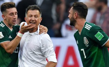 El técnico colombiano sigue recibiendo elogios por su trabajo. AFP