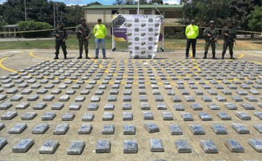 El cargamento de cocaína estaría avaluado en 2.000 millones de pesos y tendría como destino los mercados internacionales. Ejército Nacional