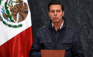 Seis años después, Enrique Peña Nieto deja México con una debilitada confianza pública. AFP